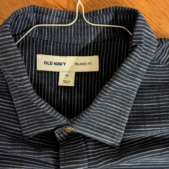 Old Navy - Short Sleeve, Navy / White Stripe Button Down Shirt - Men's XL - Picture 2 of 3